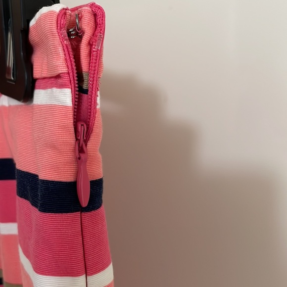 GAP pleated striped skirt. - Picture 2 of 4